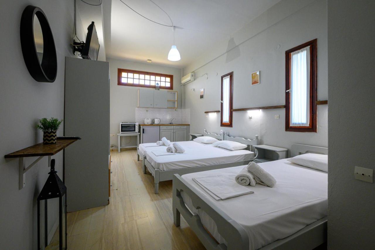 George Apartments Stoúpa Buitenkant foto